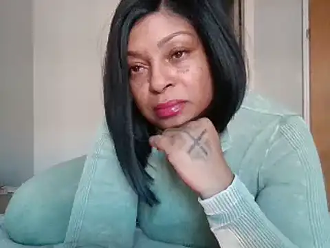 MSweetLindaParks online show from December 12, 5:48 pm