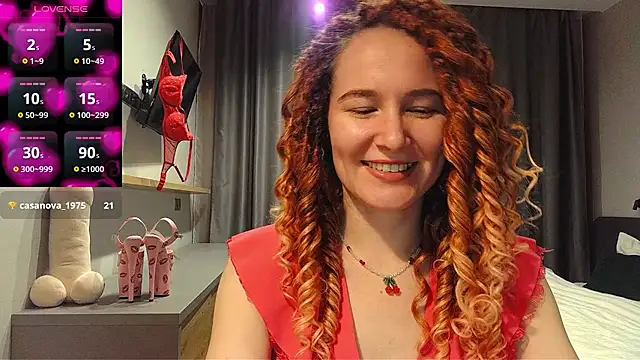 Snapshot of AgnesGraham chatting on December 4, 9:02 pm AgnesGraham online show from December 4, 9:02 pm