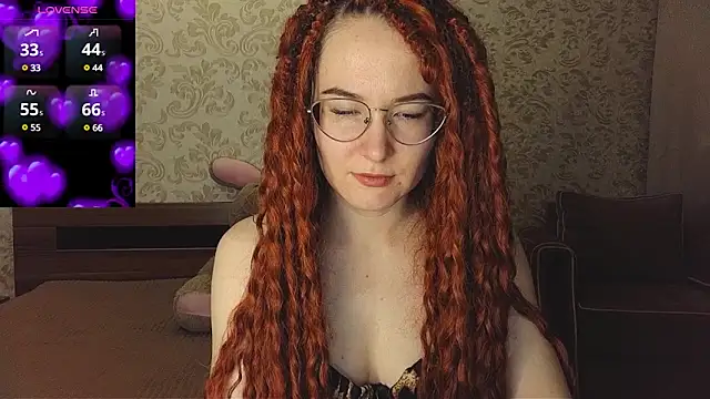 Snapshot of AgnesGraham chatting on February 6, 9:17 pm AgnesGraham online show from February 6, 9:17 pm