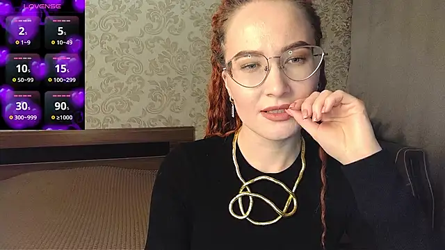 Snapshot of AgnesGraham chatting on February 21, 8:27 pm AgnesGraham online show from February 21, 8:27 pm