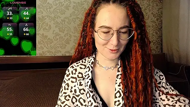 Snapshot of AgnesGraham chatting on March 21, 3:02 pm AgnesGraham online show from March 21, 3:02 pm