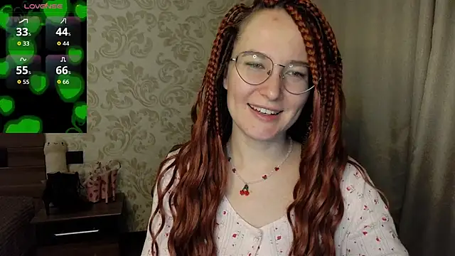 Snapshot of AgnesGraham chatting on September 15, 10:21 pm AgnesGraham online show from September 15, 10:21 pm