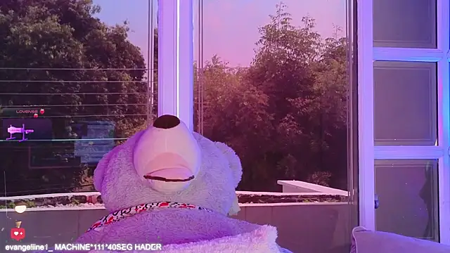 Snapshot of Evangelyne_1 chatting on March 2, 6:51 pm Evangelyne 1 online show from March 2, 6:51 pm