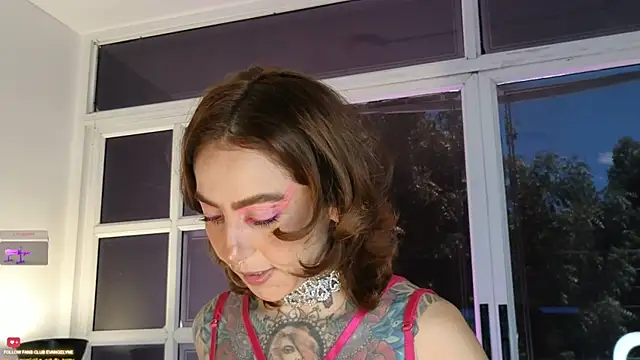 Snapshot of Evangelyne_1 chatting on September 21, 3:46 pm Evangelyne 1 online show from September 21, 3:46 pm