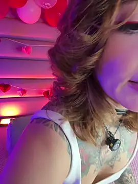 Snapshot of Evangelyne_1 chatting on February 14, 3:42 pm Evangelyne 1 online show from February 14, 3:42 pm