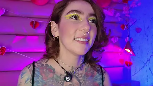 Snapshot of Evangelyne_1 chatting on February 17, 3:40 pm Evangelyne 1 online show from February 17, 3:40 pm