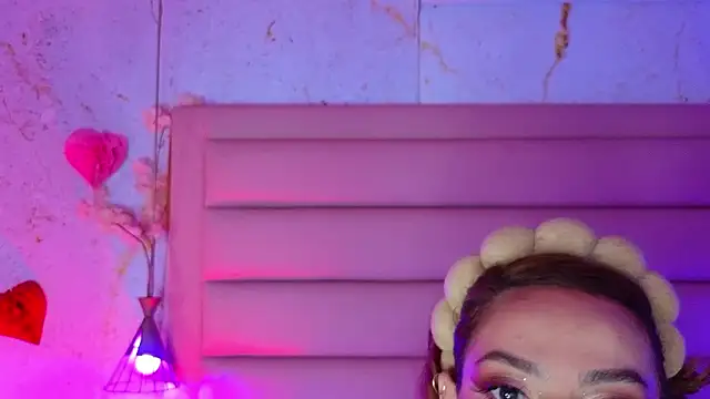 Snapshot of Evangelyne_1 chatting on March 20, 4:12 pm Evangelyne 1 online show from March 20, 4:12 pm