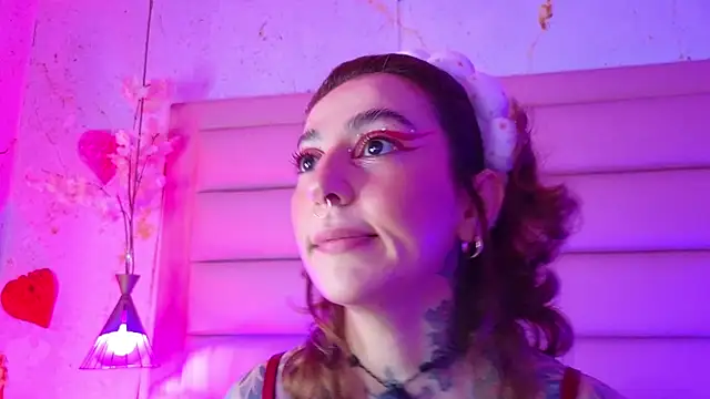 Snapshot of Evangelyne_1 chatting on March 23, 3:49 pm Evangelyne 1 online show from March 23, 3:49 pm