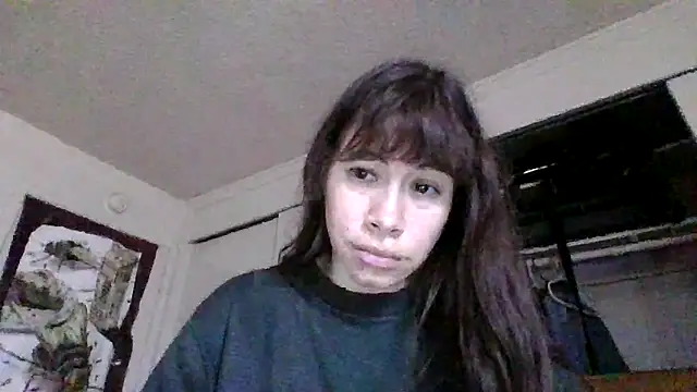 petitedoll29 online show from December 1, 7:36 pm