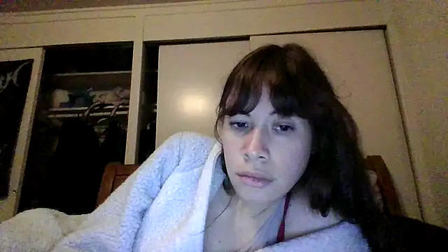 petitedoll29 online show from December 29, 1:02 am