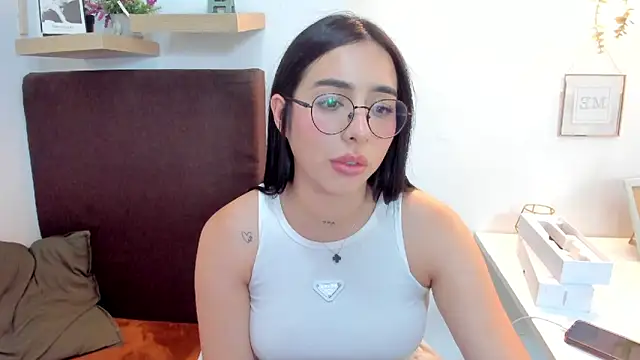 isabella jade online show from February 15, 10:21 pm