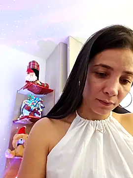 miaeyes online show from December 20, 3:10 pm