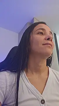 miaeyes online show from November 14, 2:05 pm