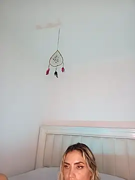 ASHLEY BLAIR online show from January 3, 12:00 am