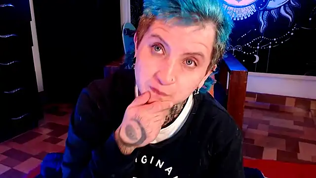 Marieblueeyes online show from February 1, 11:06 pm