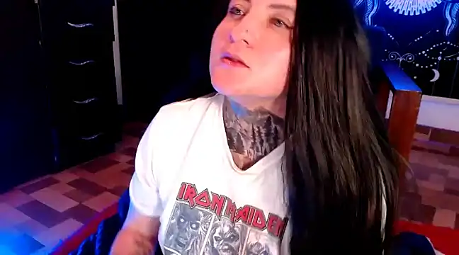 Marieblueeyes online show from February 2, 2:06 am