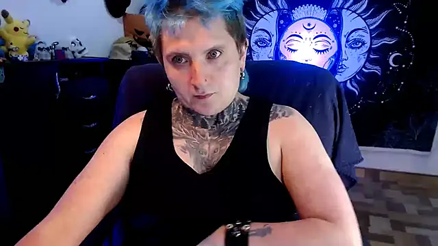 Marieblueeyes online show from February 4, 1:02 am