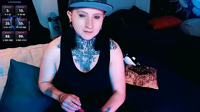 Snapshot of Marieblueeyes chatting on September 24, 2:15 am Marieblueeyes online show from September 24, 2:15 am