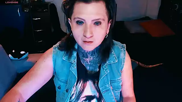 Snapshot of Marieblueeyes chatting on October 1, 9:54 pm Marieblueeyes online show from October 1, 9:54 pm