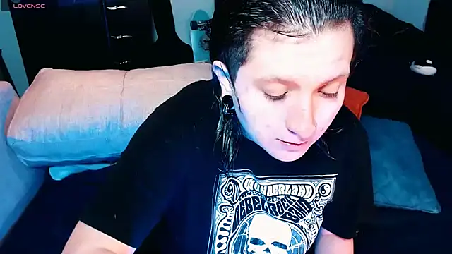 Snapshot of Marieblueeyes chatting on October 6, 3:15 am Marieblueeyes online show from October 6, 3:15 am