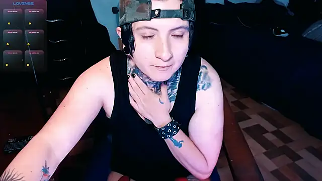 Snapshot of Marieblueeyes chatting on October 15, 7:41 am Marieblueeyes online show from October 15, 7:41 am