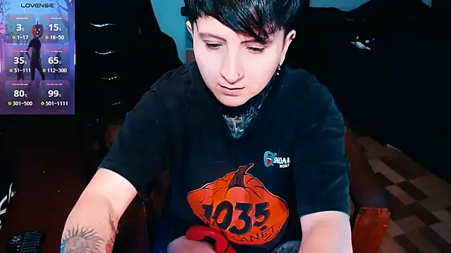 Snapshot of Marieblueeyes chatting on October 20, 1:33 pm Marieblueeyes online show from October 20, 1:33 pm