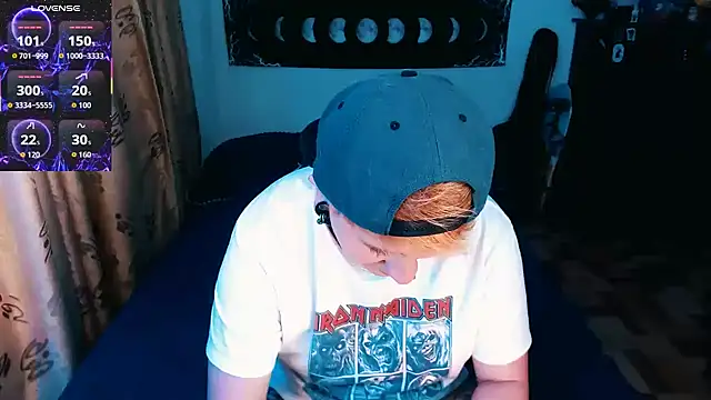 Snapshot of Marieblueeyes chatting on November 7, 2:22 am Marieblueeyes online show from November 7, 2:22 am