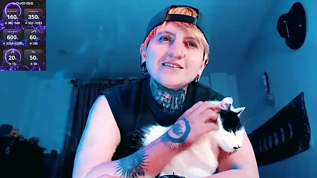 Snapshot of Marieblueeyes chatting on November 29, 4:04 am Marieblueeyes online show from November 29, 4:04 am