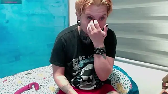 Snapshot of Marieblueeyes chatting on December 3, 10:13 am Marieblueeyes online show from December 3, 10:13 am