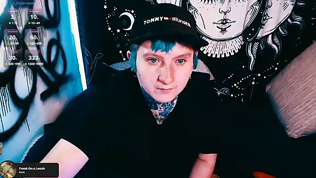 Snapshot of Marieblueeyes chatting on April 28, 3:22 am Marieblueeyes online show from April 28, 3:22 am