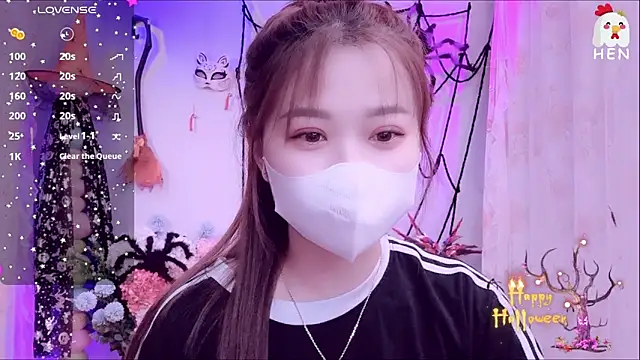 Snapshot of hen237 chatting on October 23, 10:19 pm hen237 online show from October 23, 10:19 pm