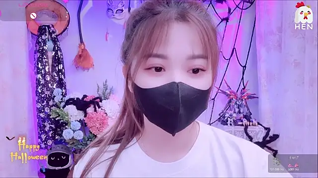 Snapshot of hen237 chatting on October 31, 1:28 am hen237 online show from October 31, 1:28 am