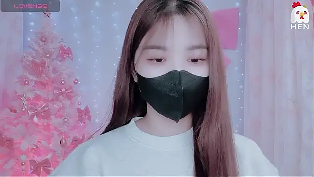 Snapshot of hen237 chatting on December 1, 5:45 am hen237 online show from December 1, 5:45 am