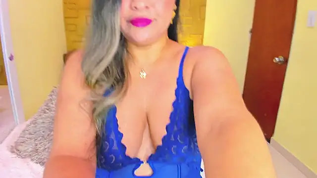 Snapshot of Julia_Haye chatting on October 22, 10:09 pm Julia Haye online show from October 22, 10:09 pm