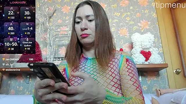 SophieBush online show from February 25, 10:37 am