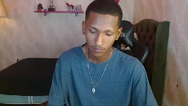 Snapshot of ManSant chatting on October 14, 2:07 pm ManSant online show from October 14, 2:07 pm