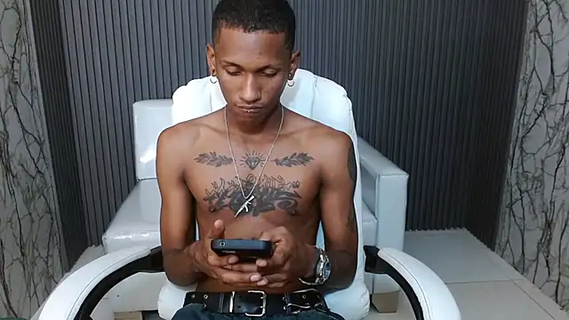 Snapshot of ManSant chatting on November 1, 2:41 pm ManSant online show from November 1, 2:41 pm