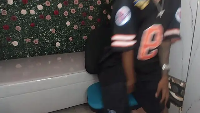 Snapshot of ManSant chatting on November 2, 5:48 pm ManSant online show from November 2, 5:48 pm