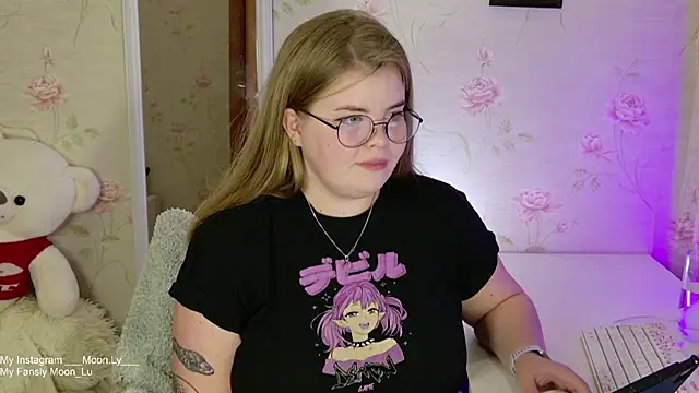 sinnamon  online show from October 7, 6:05 pm