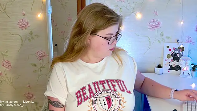 sinnamon  online show from November 22, 3:11 pm