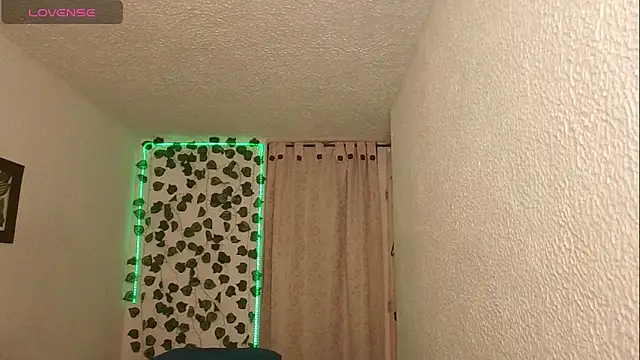 SexDiffrent online show from December 17, 2:23 pm