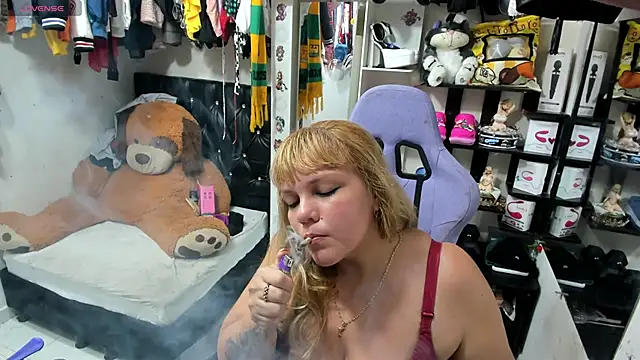 Snapshot of allsson_queen chatting on September 26, 8:02 pm allsson queen online show from September 26, 8:02 pm