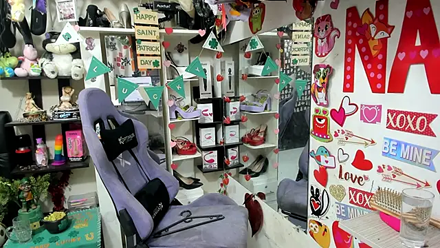Snapshot of allsson_queen chatting on March 14, 8:14 pm allsson queen online show from March 14, 8:14 pm