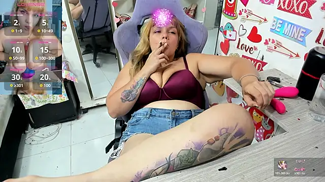 Snapshot of allsson_queen chatting on March 30, 7:26 pm allsson queen online show from March 30, 7:26 pm
