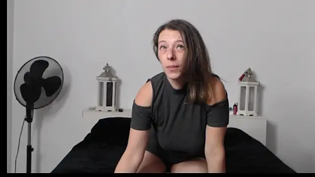 Snapshot of Oriane_Jackson chatting on November 13, 5:34 pm Oriane Jackson online show from November 13, 5:34 pm