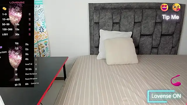 Snapshot of lucia_s1 chatting on December 2, 9:54 pm lucia s1 online show from December 2, 9:54 pm