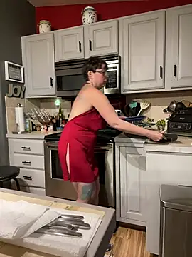 YogaHottie76 online show from February 13, 12:35 am