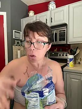 YogaHottie76 online show from February 26, 9:05 pm