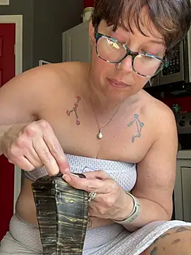 YogaHottie76 online show from March 20, 5:25 pm