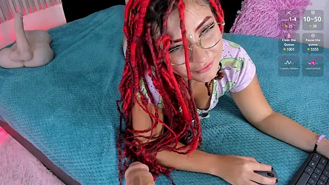 aly nucita  online show from December 17, 11:27 pm